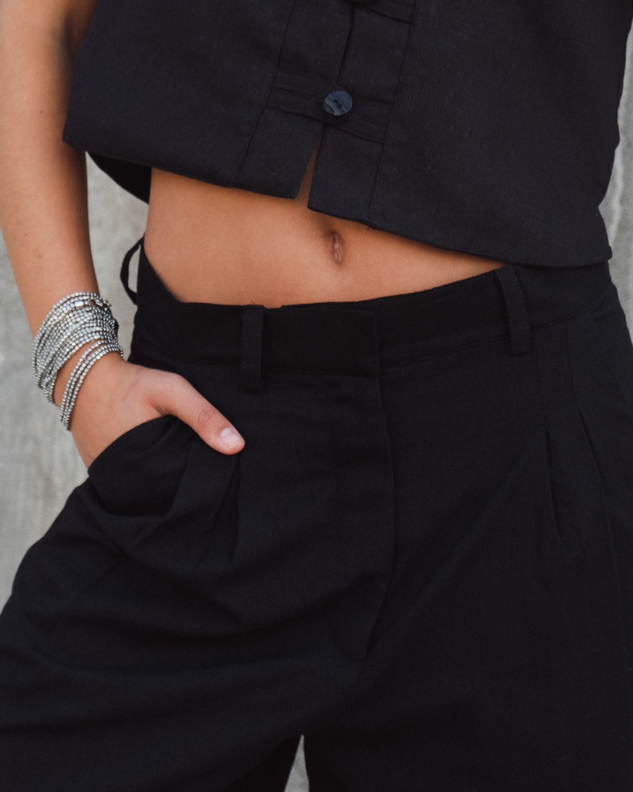 Low Bermudas Lino Negro